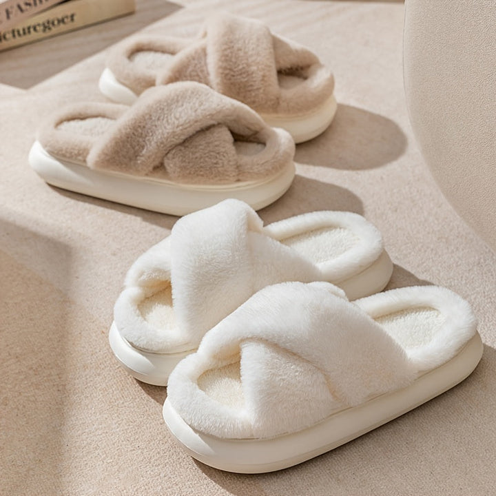 Women’s Fuzzy Slippers – Cozy Comfort Meets Effortless Style