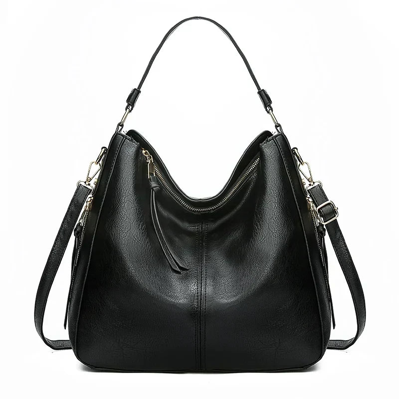 Bonnie | Chic and roomy everyday bag in timeless black