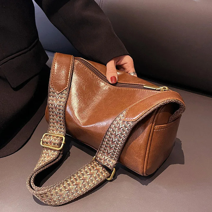 Maeve | Chic Shoulder Bag with Contemporary Strap