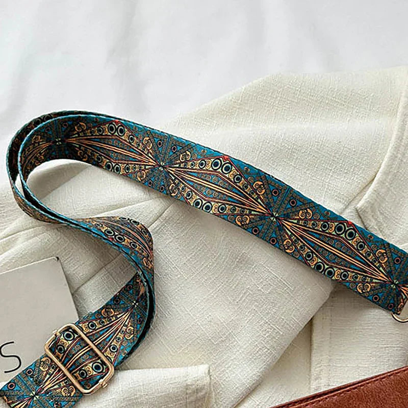 Sophia | Timeless Shoulder Bag with Customizable Patterned Strap