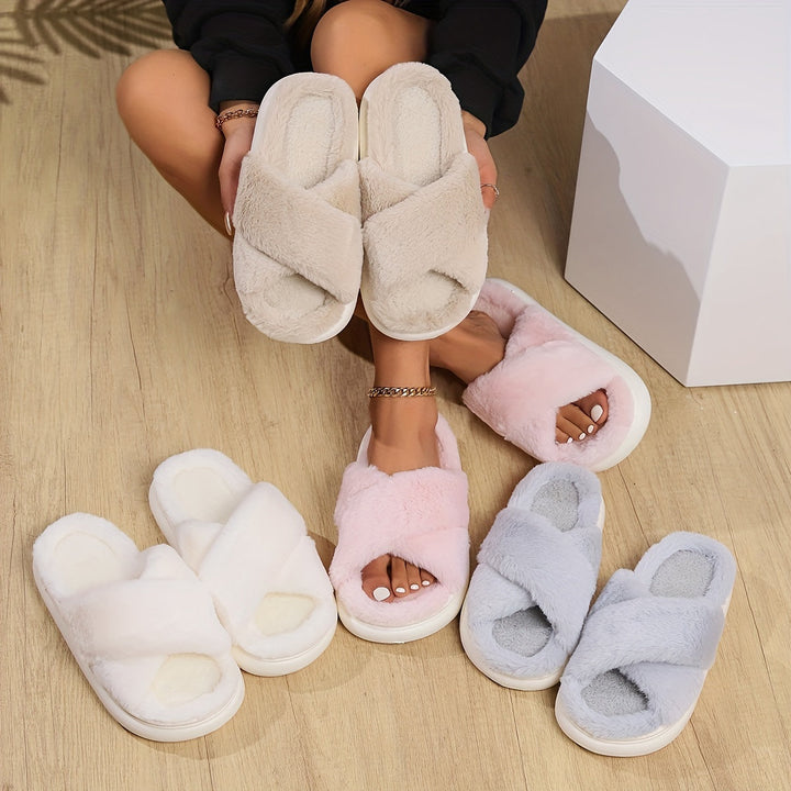 Women’s Fuzzy Slippers – Cozy Comfort Meets Effortless Style